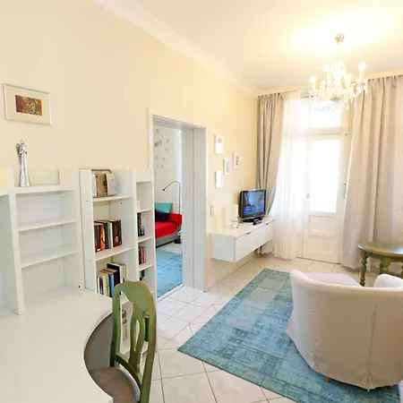 Appartement Minna - Ferienwohnung 06 *